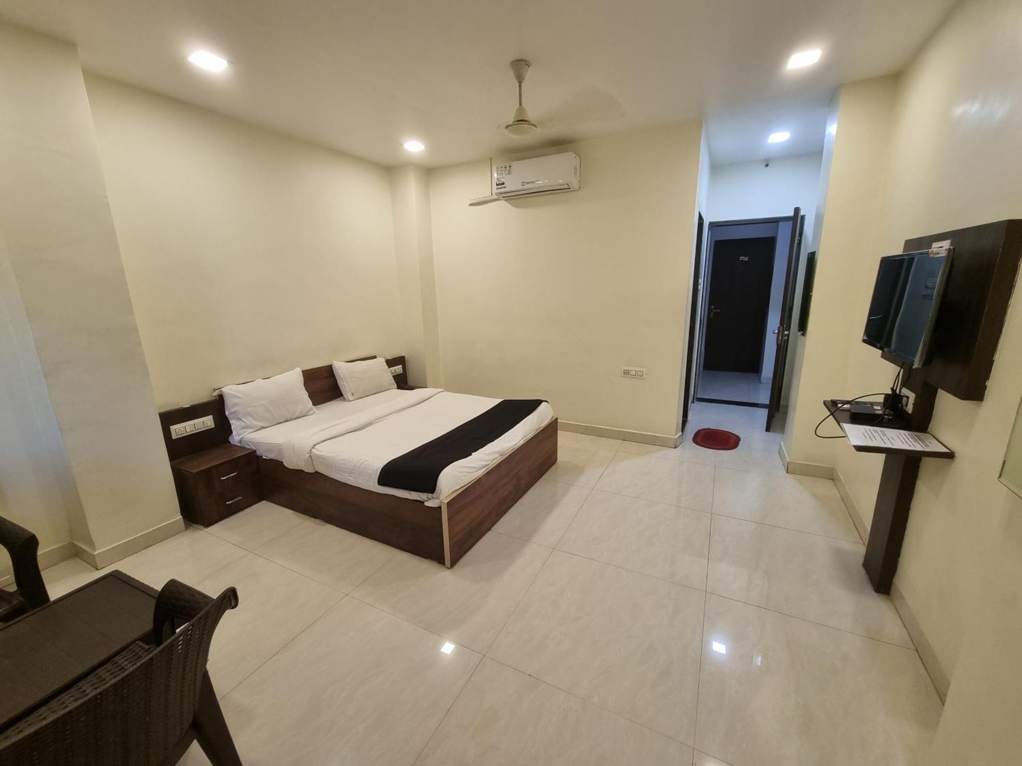 The Living Space Lonavla Exterior foto