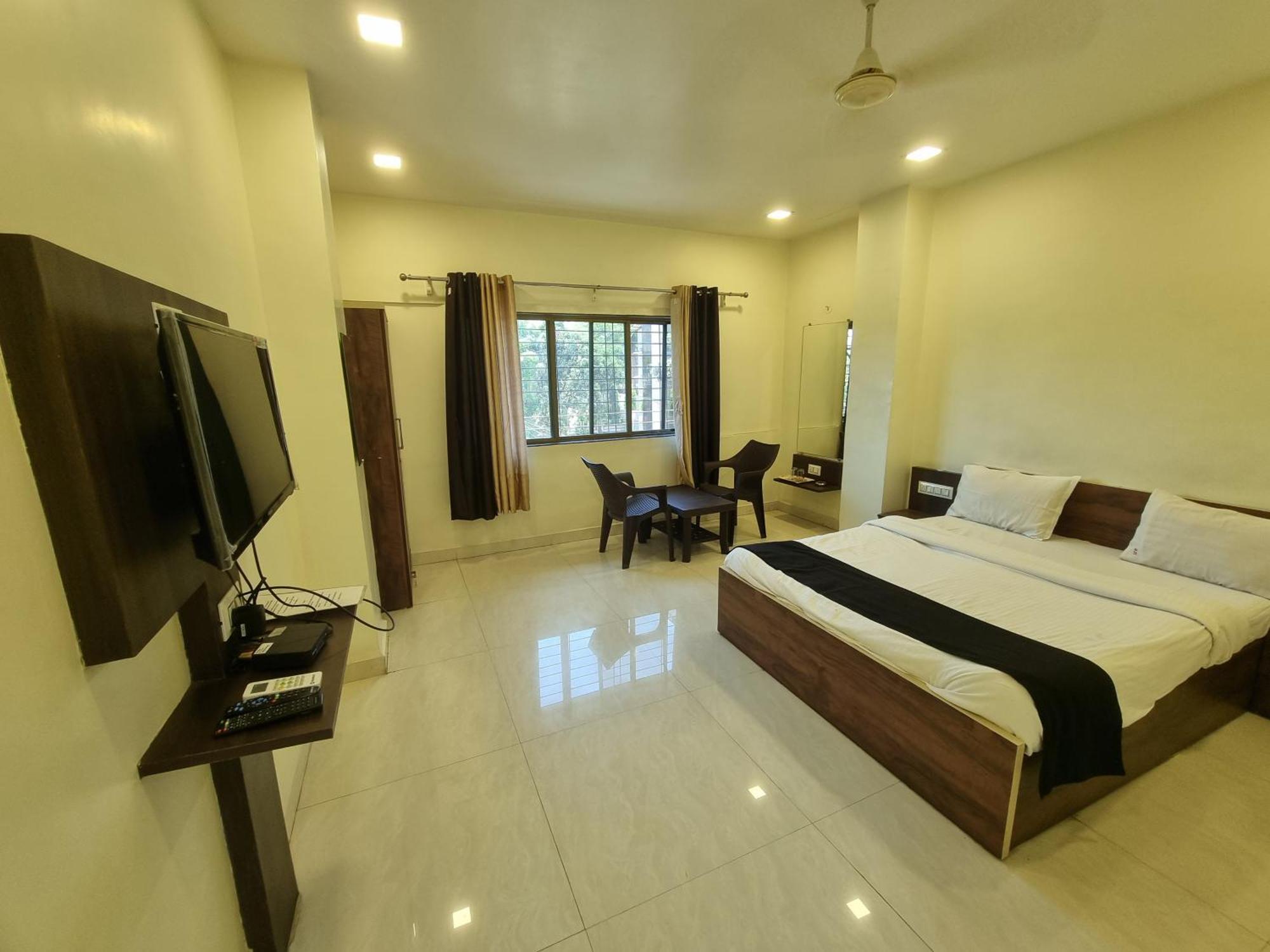 The Living Space Lonavla Exterior foto
