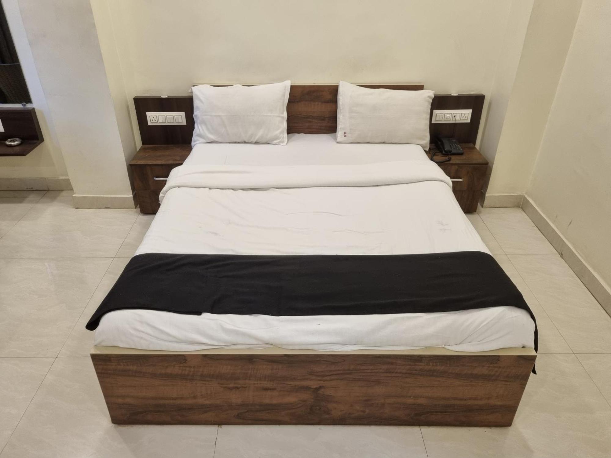 The Living Space Lonavla Exterior foto