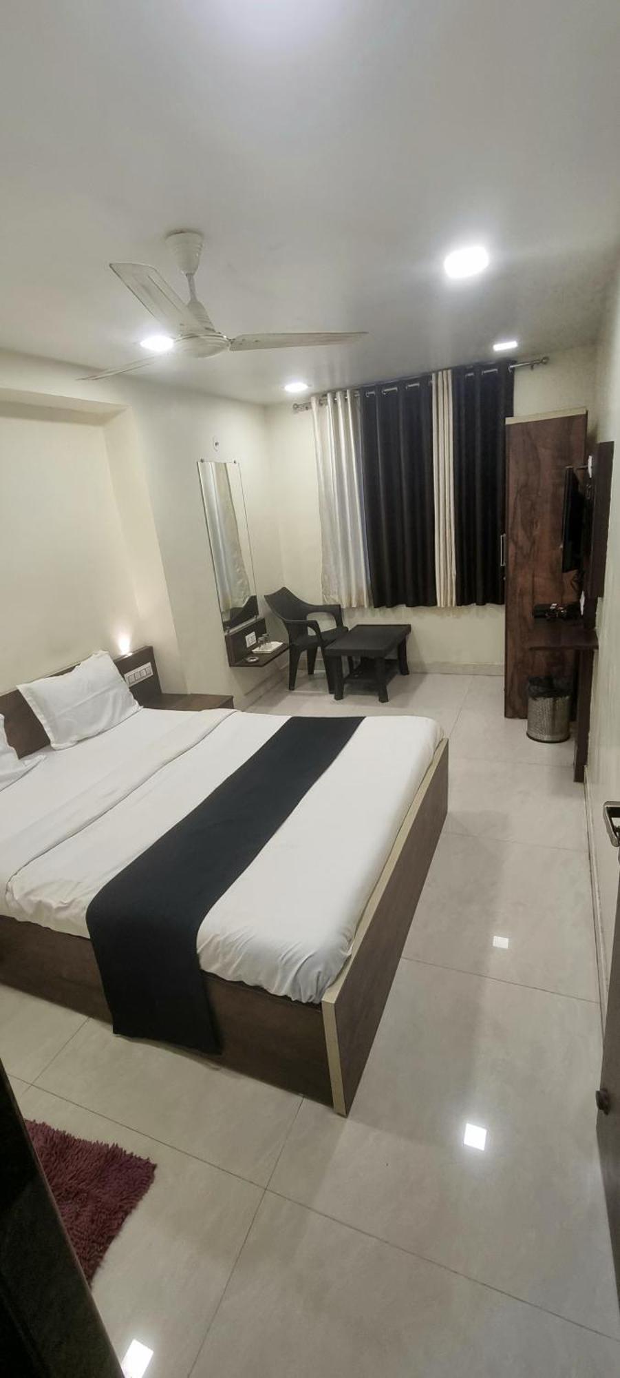 The Living Space Lonavla Exterior foto